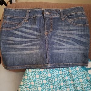 MEDIUM JEAN SKIRT